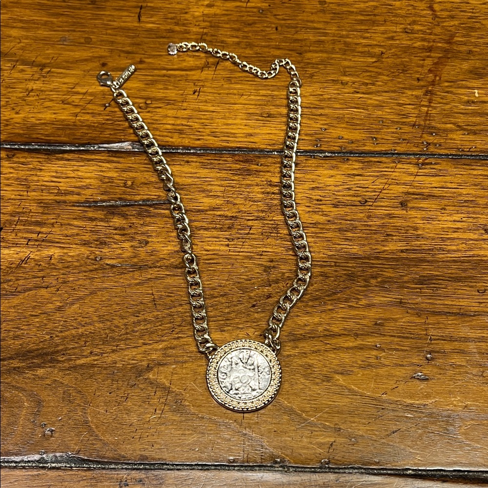 White House Black Market Gold Chain Necklace